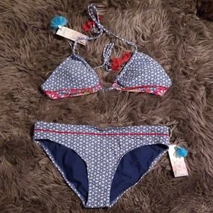 Johnny was DYLAN HIPSTER & TOP